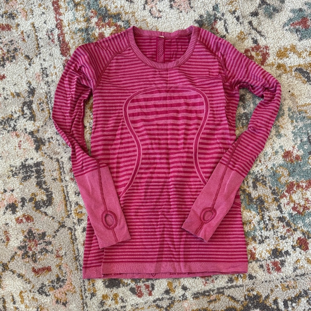 Women’s lululemon swiftly long sleeve size 12